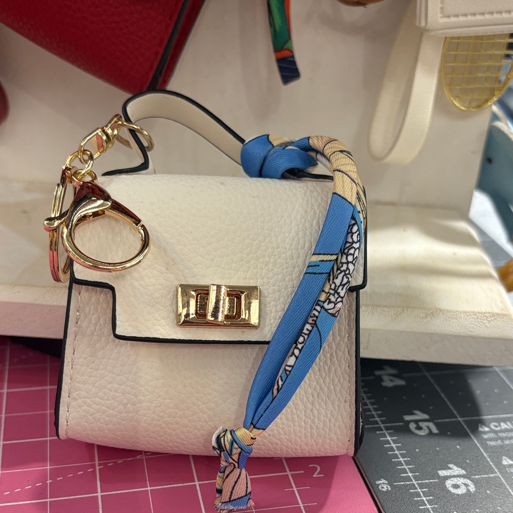 Elegant White Leather Mini Keychain Bag